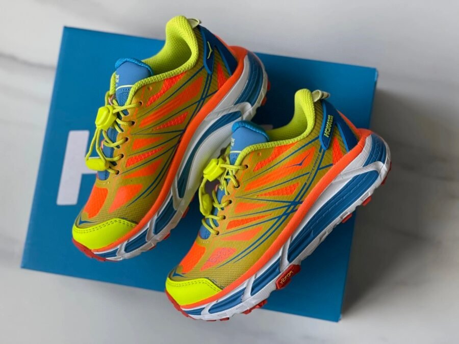 HOKA💚🧡💙
