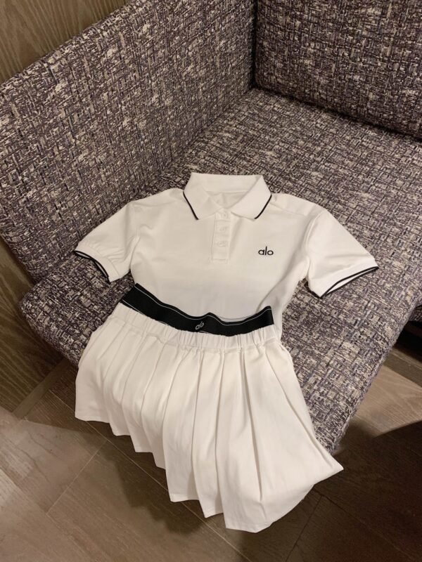 Set Camisa + Falda 😍🤍✨