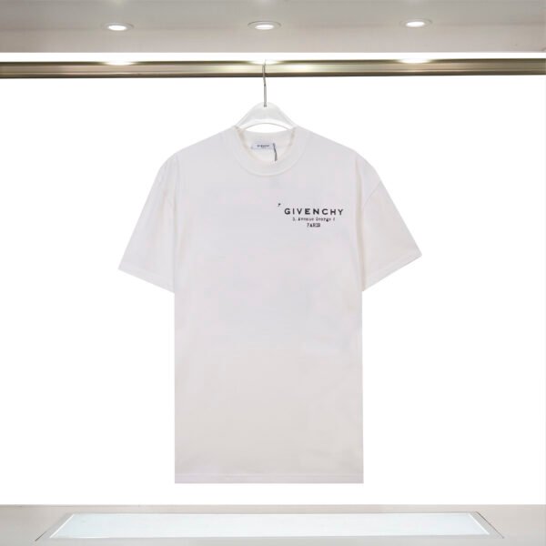 Givenchy👕😍