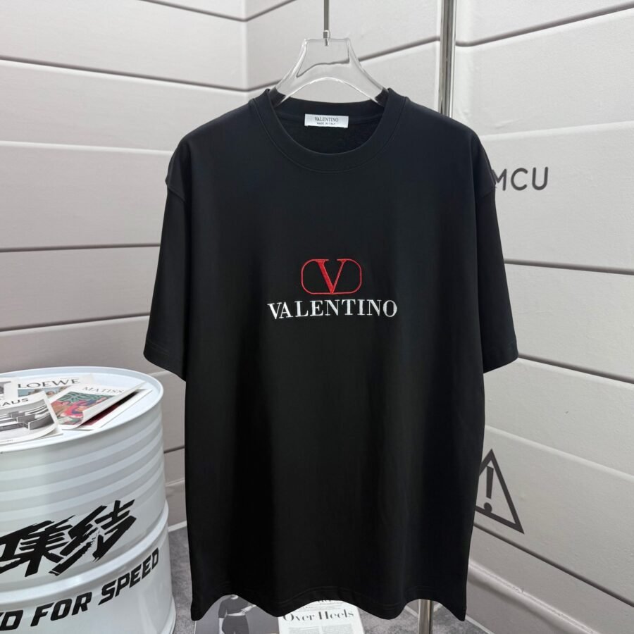 Valentino😍🖤