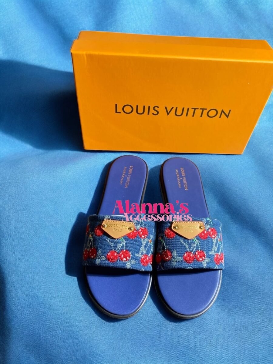LV🩴😍💙🛍️