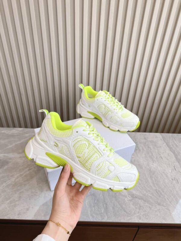 C•Dior💚👟😍