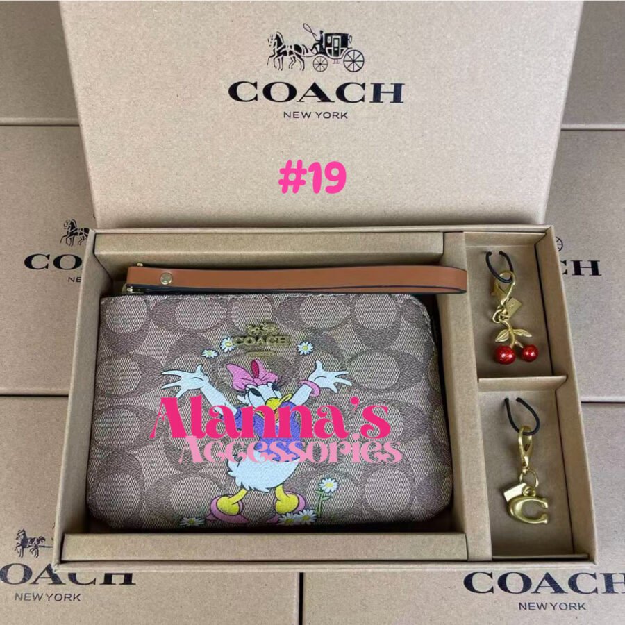 Coach + llaveros 😍🛍️ - Image 19