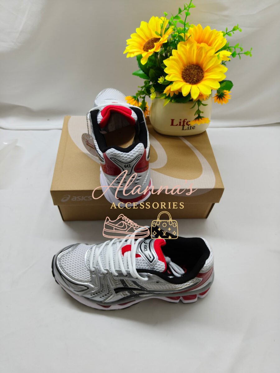 Asics😍🖤❤️ - Image 3