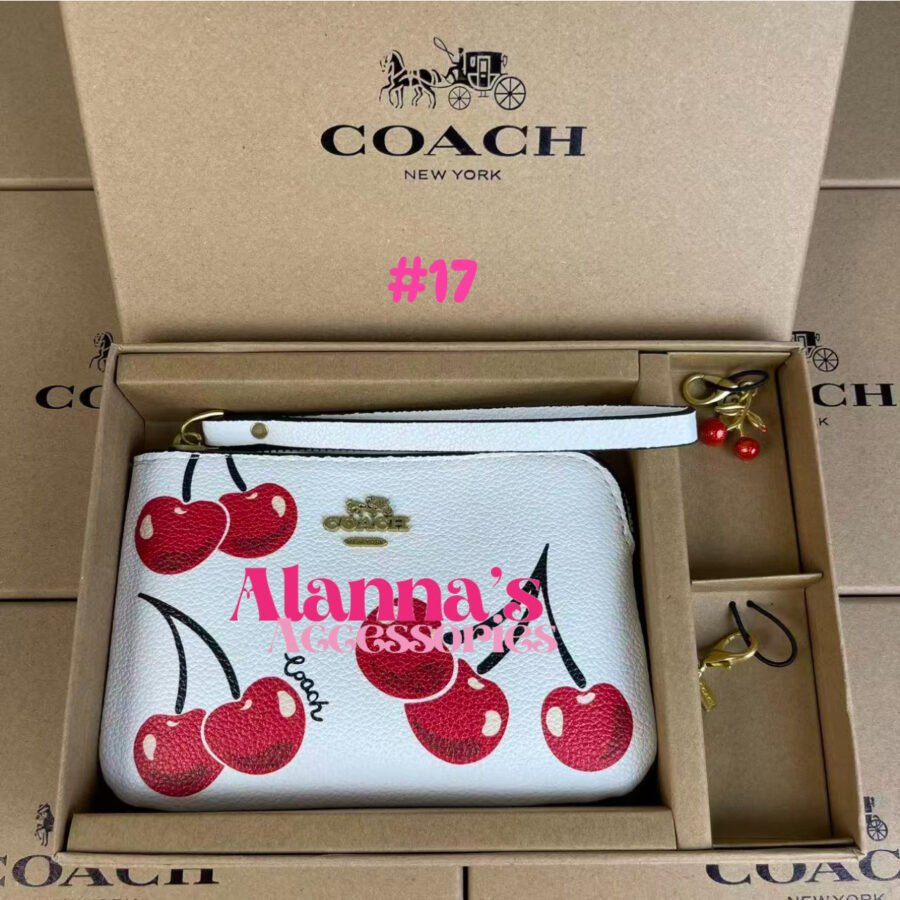 Coach + llaveros 😍🛍️ - Image 17