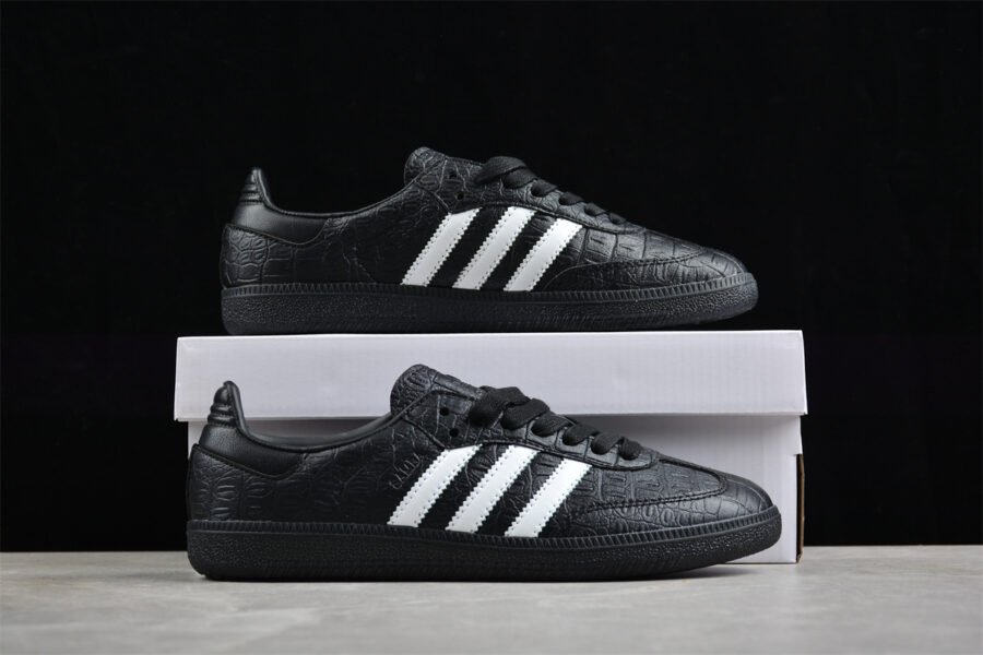 Adidas 🖤🤍😍