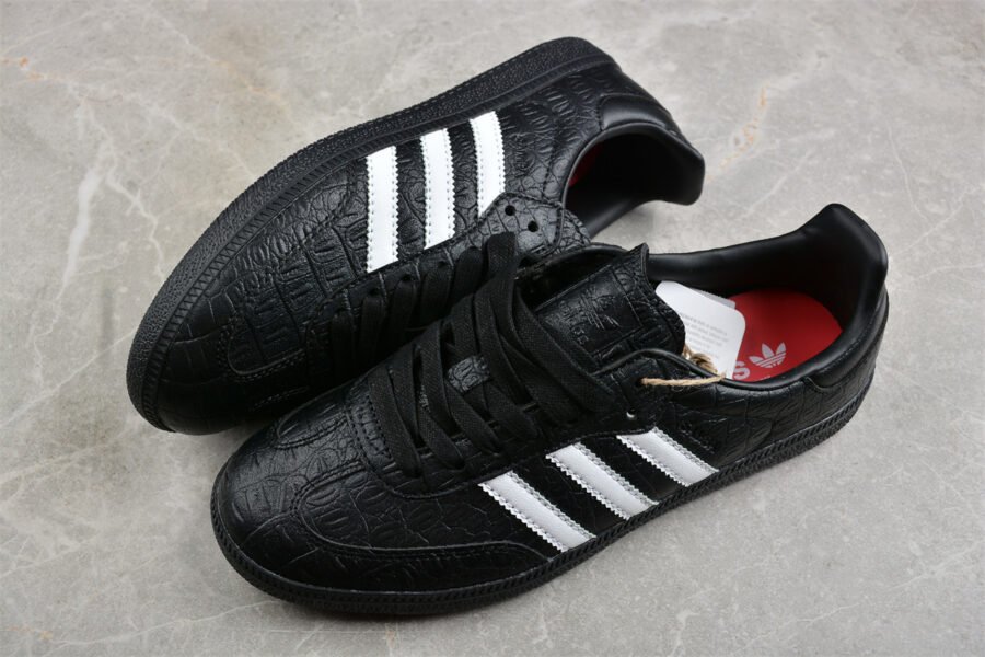 Adidas 🖤🤍😍 - Image 2