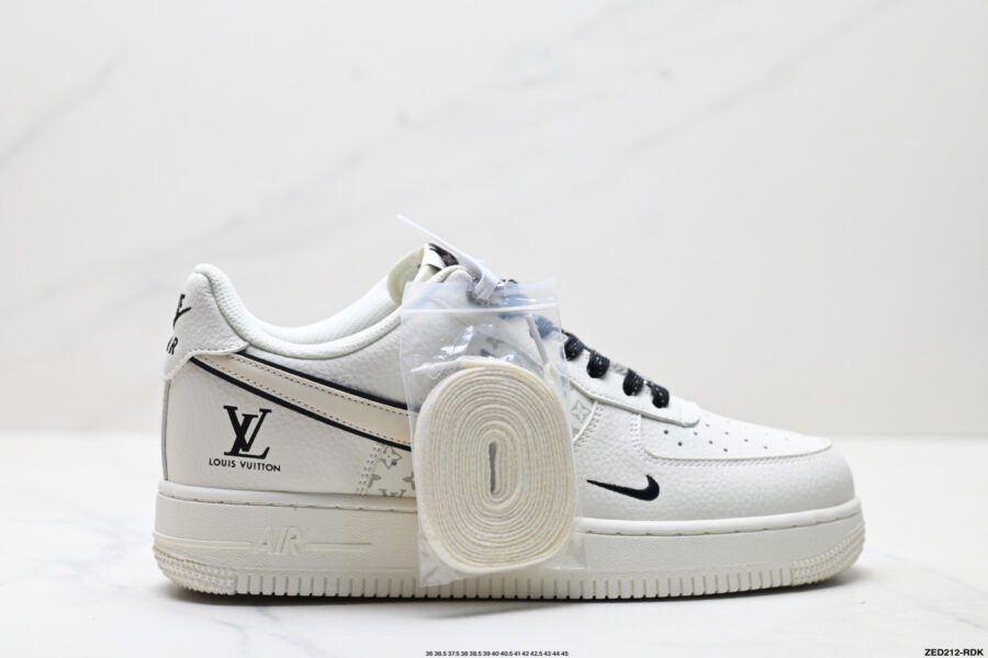 AF1😍👟🖤🤍