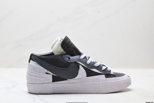 Nike🤍🖤😍