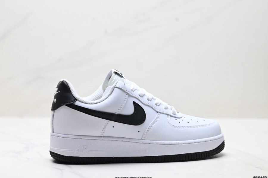 AF1🖤🤍😍