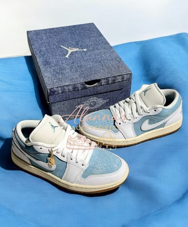 Jordan Low😍🤍💙mahón