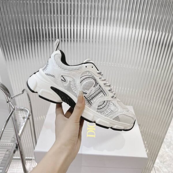 C•Dior🤍🩶😍🖤