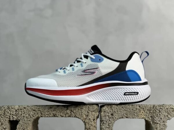 SKECHERS❤️💙🤍🖤