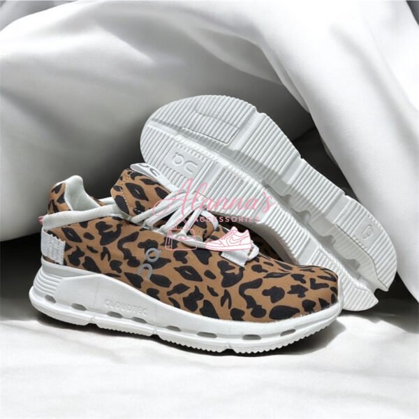 On cloud 🤎😍🤍🖤