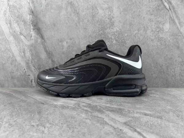 Nike🤍🖤👟😍