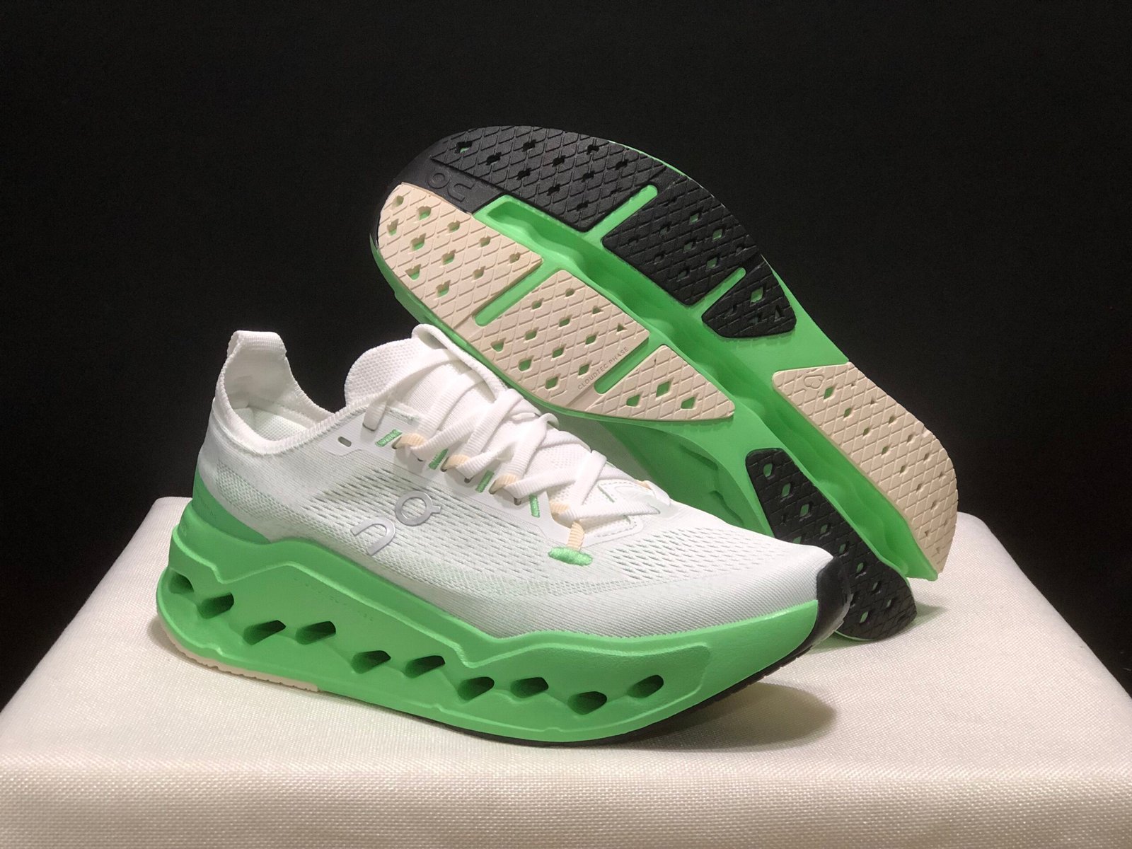 On cloud 💚🤍👟🥰