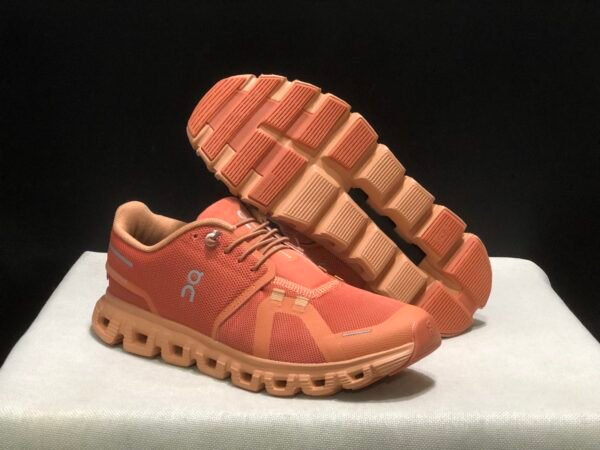 On cloud🧡🧡👟