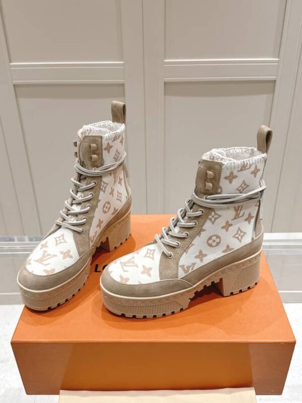 Botas LV🤍🤍👢😍🛍️