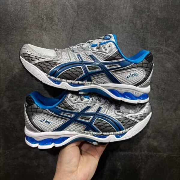 Asics🩶💙😻🖤
