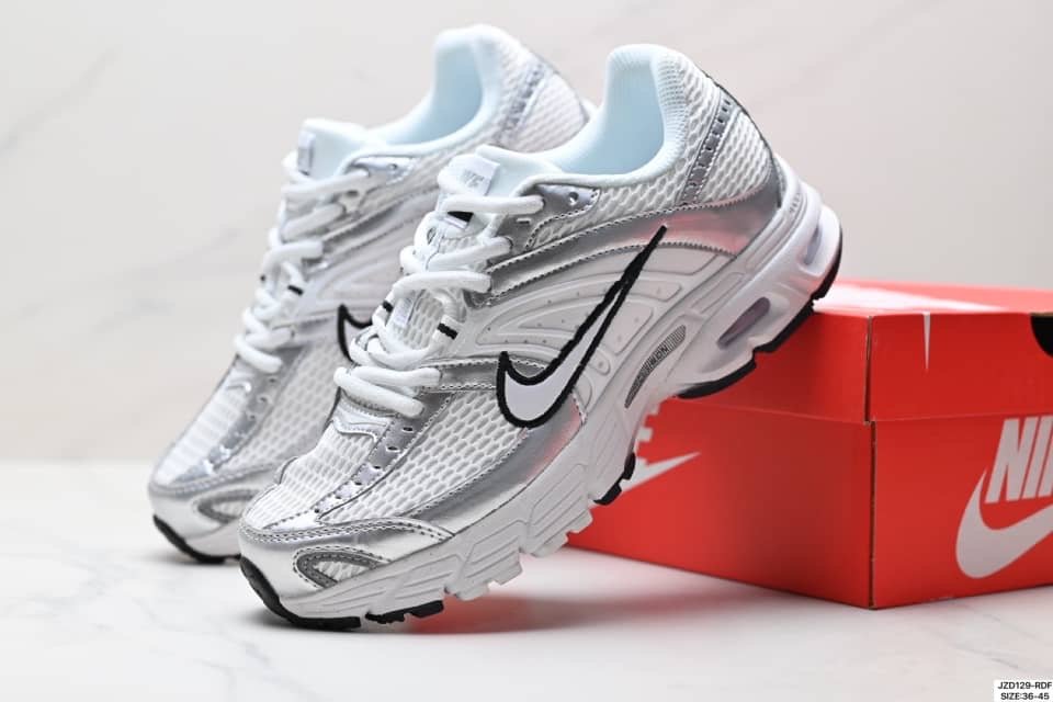 Nike🤍👟🖤🩶