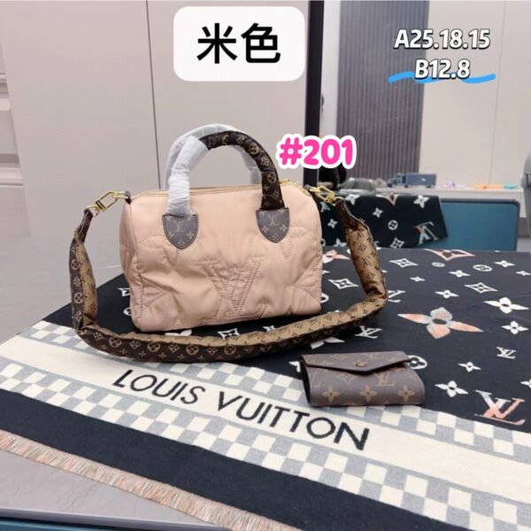 Incluye todo lo de la foto😻📲🫶🏻🤶🏻🛍️🎅🏻✅