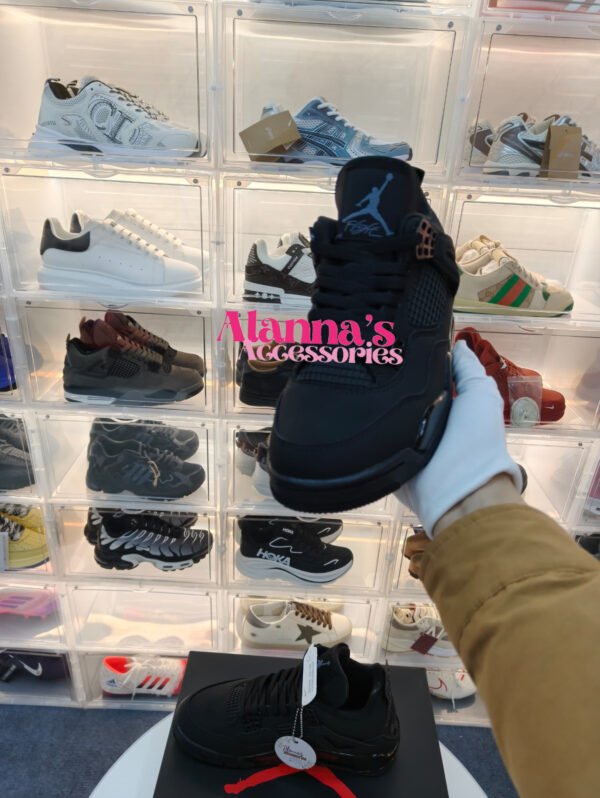 Retro 4 Black cat🖤😻2025