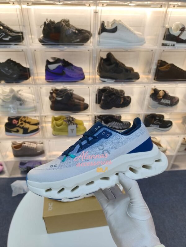 On cloud 💙💙👟😍