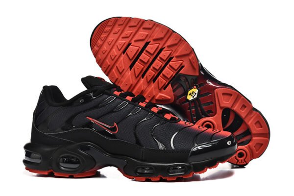Nike Air TN 😍🖤❤️
