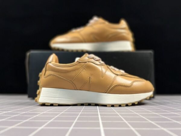 NB 327🤍🤍🤎🤎