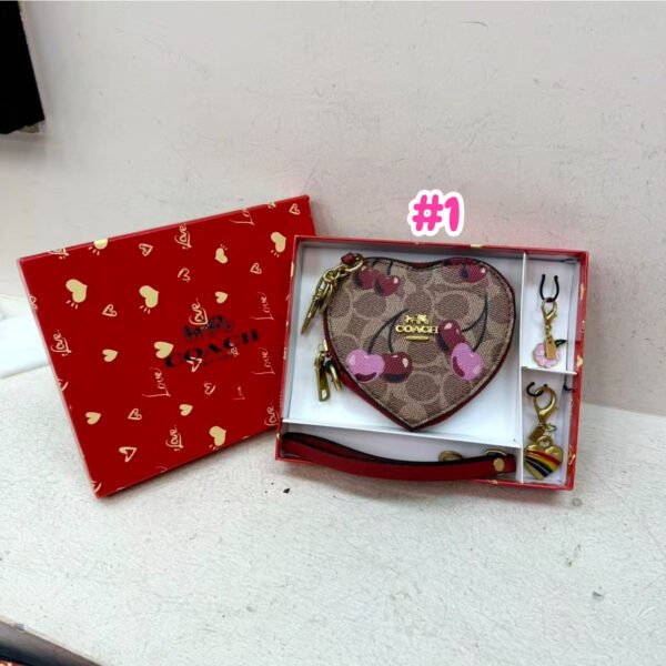 Incluye llavero Cartera corazón , 💓 Perfecto para San Valentín 💘