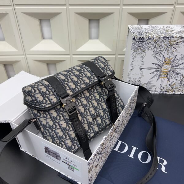 Dior para ellos🖤😍💙