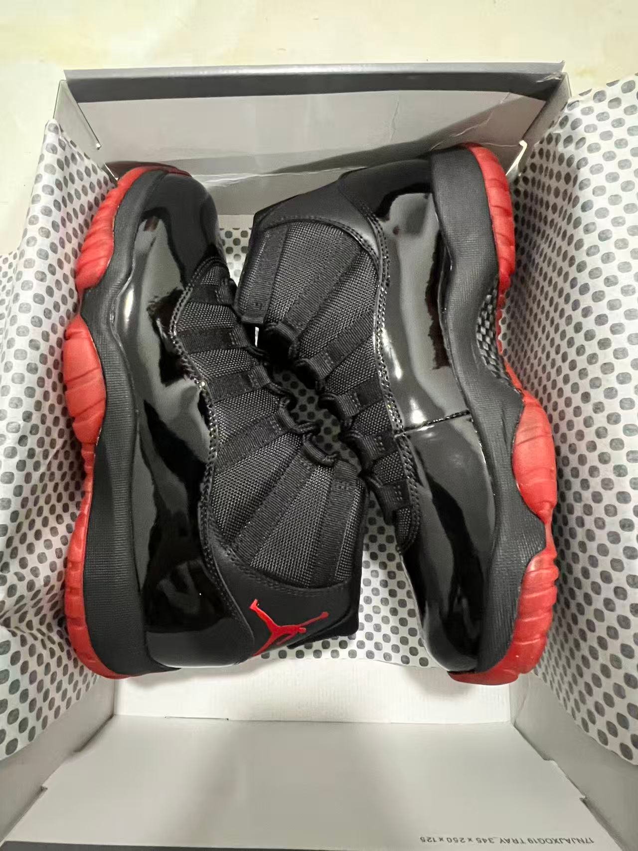 Jordan 11😍🖤🖤❤️