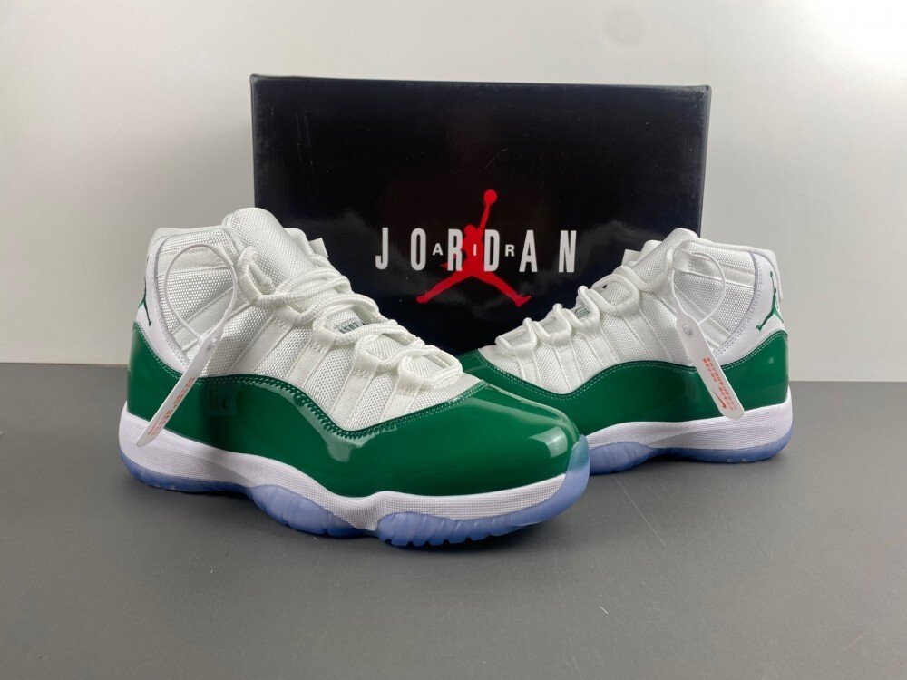 Jordan 11🤍💚🤍😍