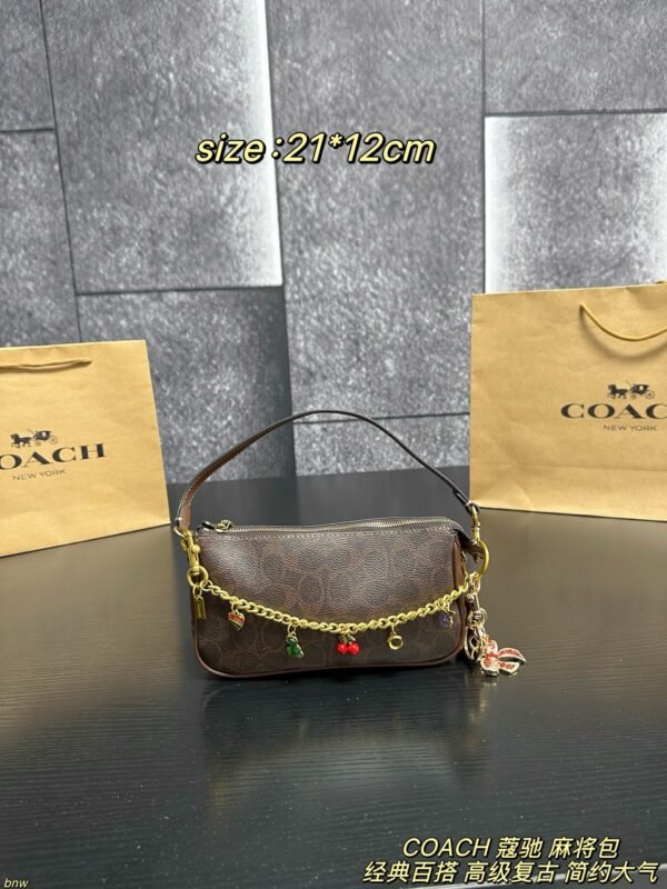 Coach 😍🛍️🤎