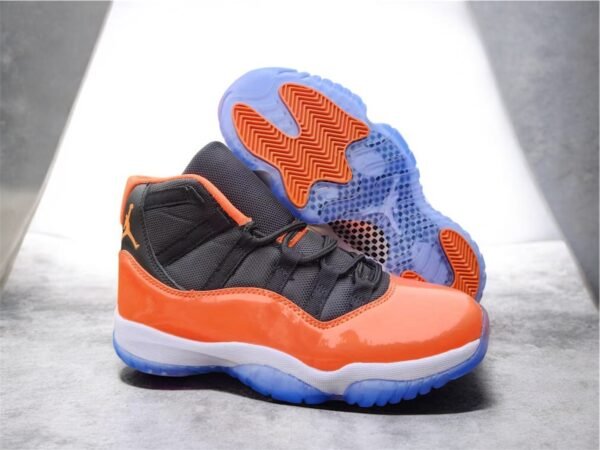 Jordan 11🖤🧡😍