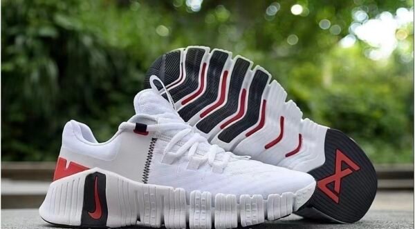 Nike😍❤️🤍👟